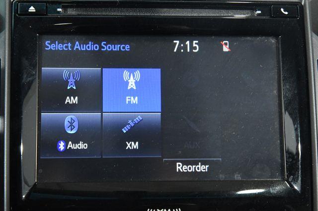 2016 Toyota Camry SE w/Special Edition Pkg photo