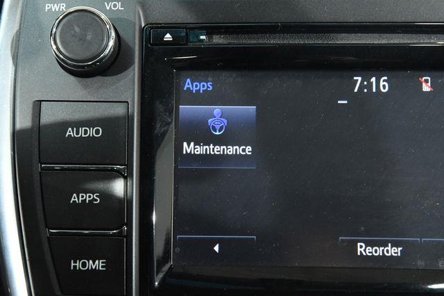 2016 Toyota Camry SE w/Special Edition Pkg photo