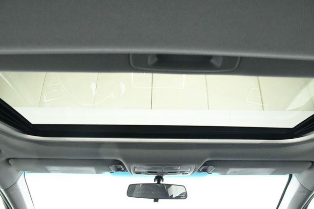 2016 Toyota Camry SE w/Special Edition Pkg photo