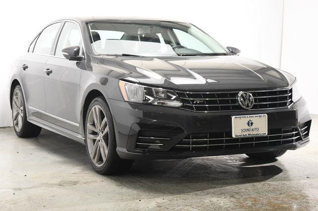 2016 Volkswagen Passat 1.8T R-Line photo