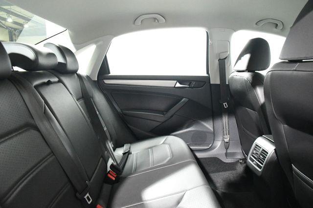 2015 Volkswagen Passat 2.0L TDI SE photo