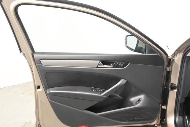 2015 Volkswagen Passat 2.0L TDI SE photo