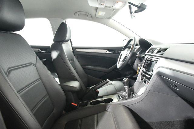 2015 Volkswagen Passat 2.0L TDI SE photo