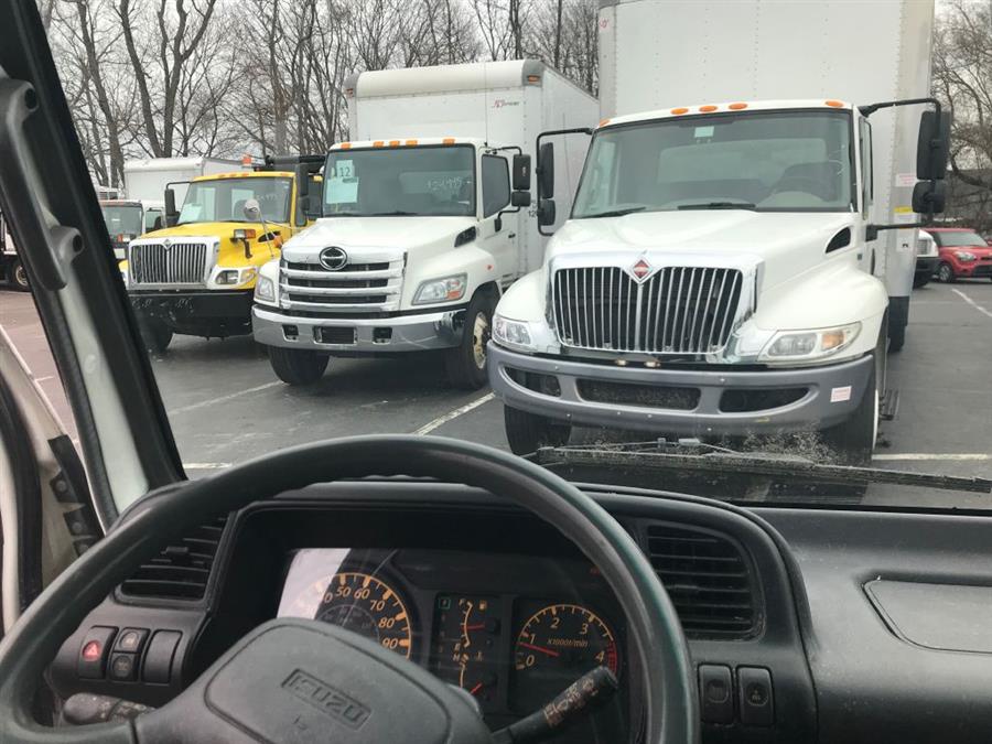 2007 Isuzu NPR Box truck photo