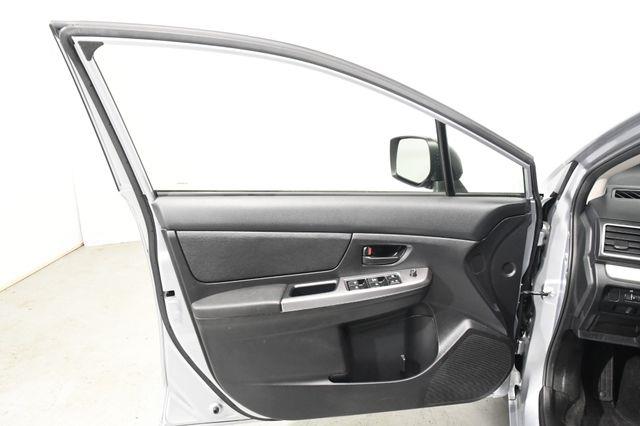 2016 Subaru Impreza 2.0i photo