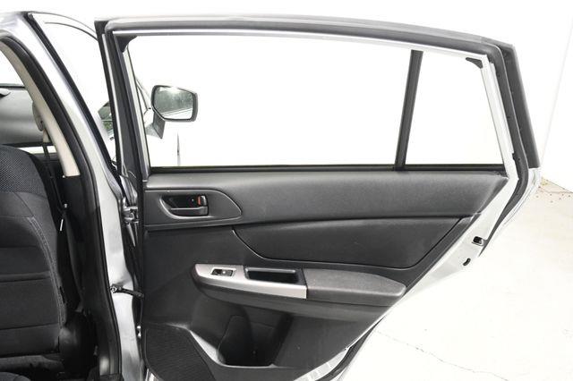 2016 Subaru Impreza 2.0i photo