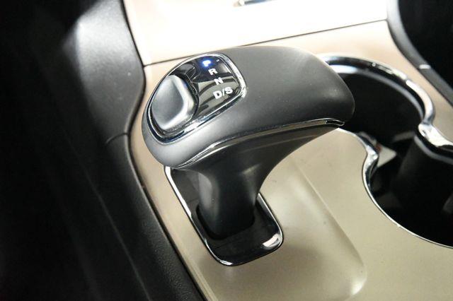 2015 Jeep Grand Cherokee Limited V8 photo