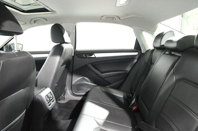 2013 Volkswagen Passat TDI SE photo