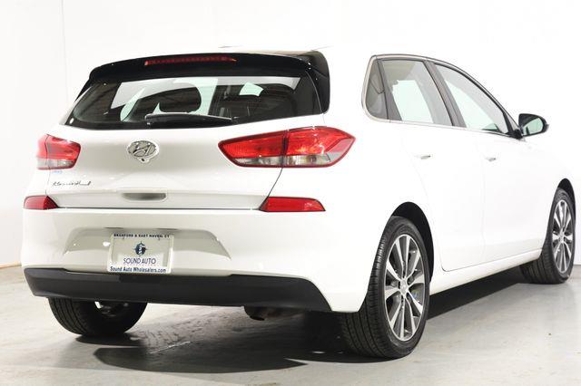 2018 Hyundai Elantra GT cloth photo