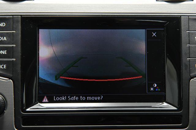 2015 Volkswagen Golf SportWagen TDI SE photo