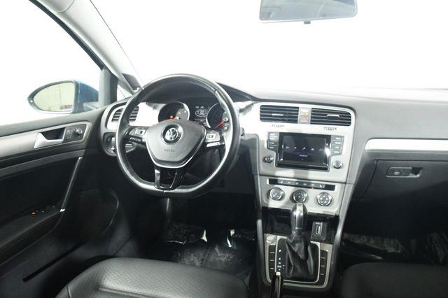 2015 Volkswagen Golf SportWagen TDI SE photo