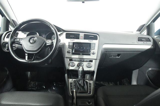 2015 Volkswagen Golf SportWagen TDI SE photo