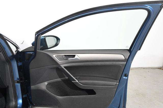 2015 Volkswagen Golf SportWagen TDI SE photo