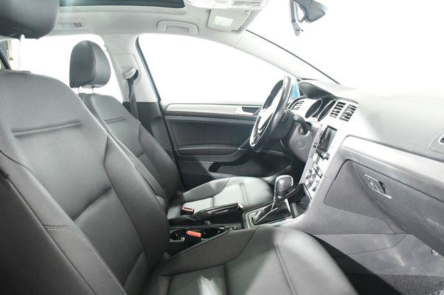 2015 Volkswagen Golf SportWagen TDI SE photo
