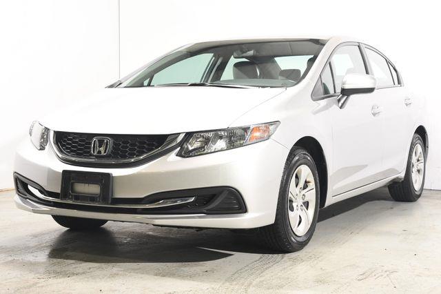 The 2015 Honda Civic LX photos