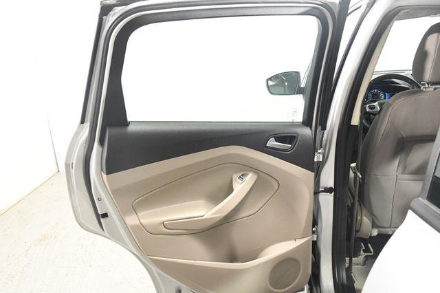 2015 Ford C-Max Hybrid SE photo
