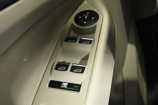 2015 Ford C-Max Hybrid SE photo