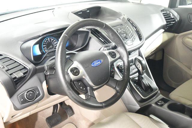 2015 Ford C-Max Hybrid SE photo