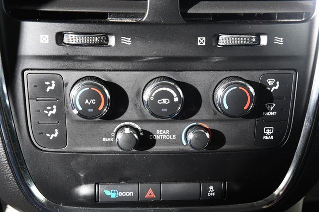 2012 Dodge Grand Caravan SE photo