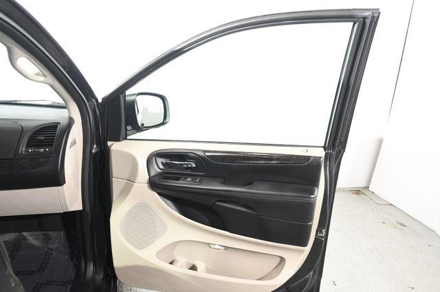 2012 Dodge Grand Caravan SE photo