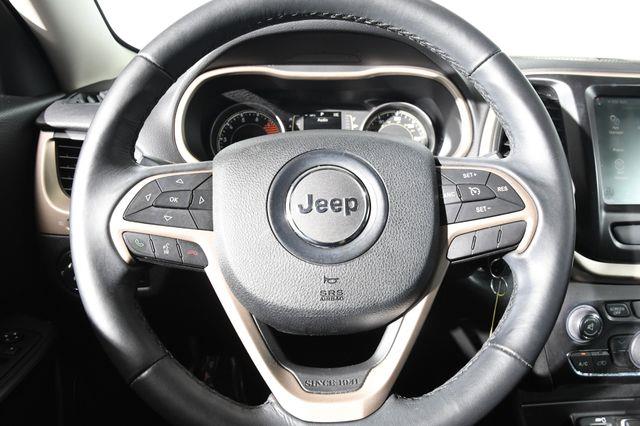 2016 Jeep Cherokee Latitude photo