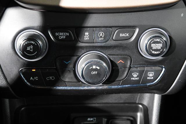 2016 Jeep Cherokee Latitude photo