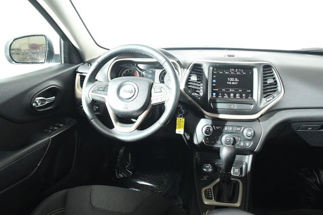 2016 Jeep Cherokee Latitude photo