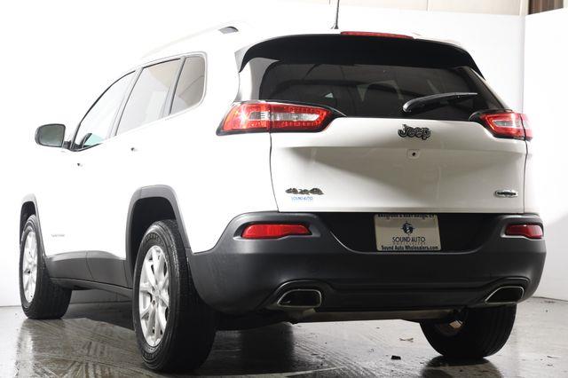 2016 Jeep Cherokee Latitude photo