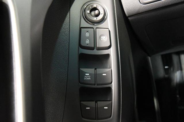 2013 Hyundai Elantra GLS photo