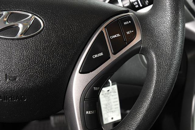 2013 Hyundai Elantra GLS photo