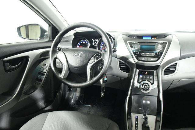 2013 Hyundai Elantra GLS photo