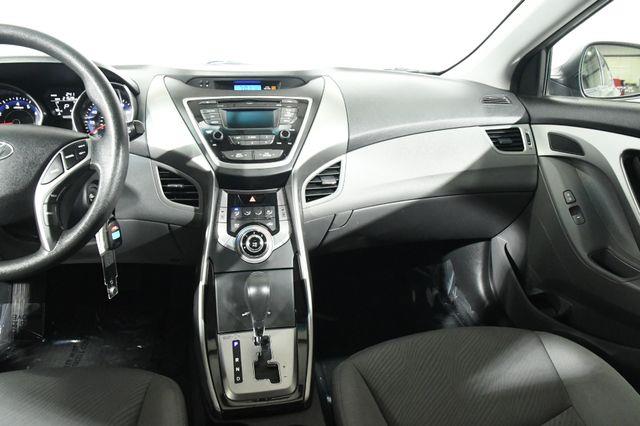 2013 Hyundai Elantra GLS photo