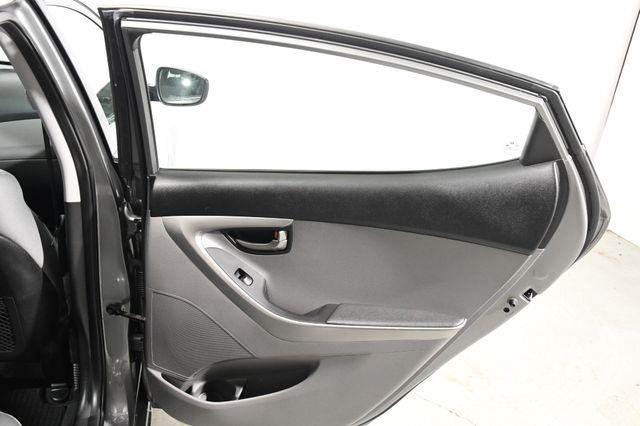 2013 Hyundai Elantra GLS photo