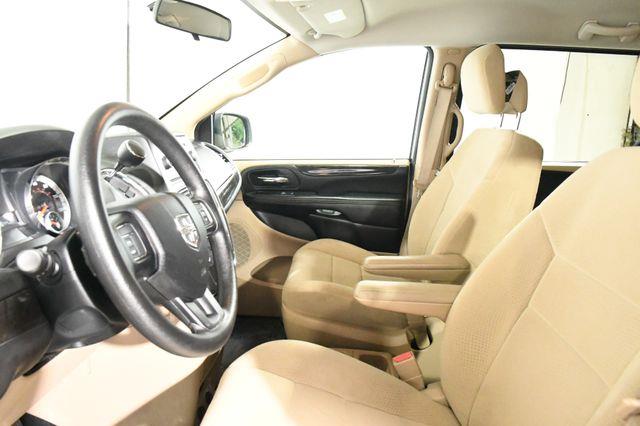 2013 Dodge Grand Caravan SE photo
