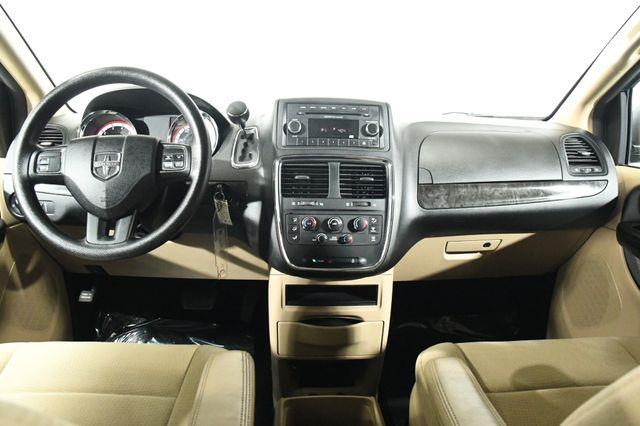 2013 Dodge Grand Caravan SE photo