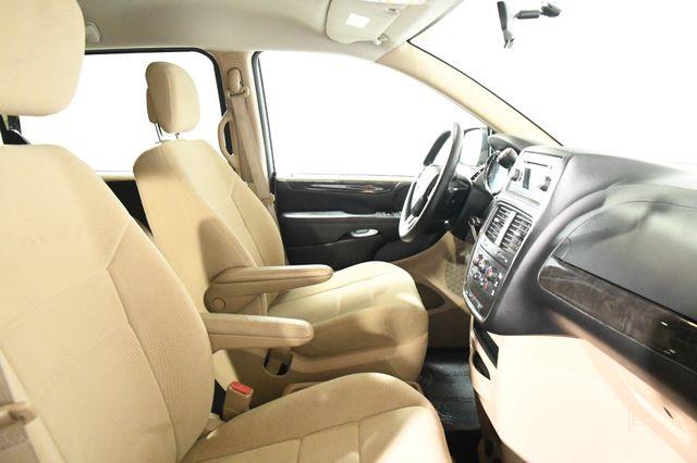 2013 Dodge Grand Caravan SE photo