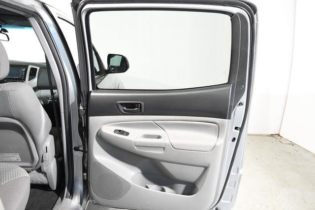 2015 Toyota Tacoma SR5 photo