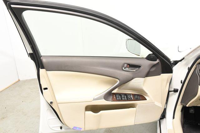 2013 Lexus IS 250 photo
