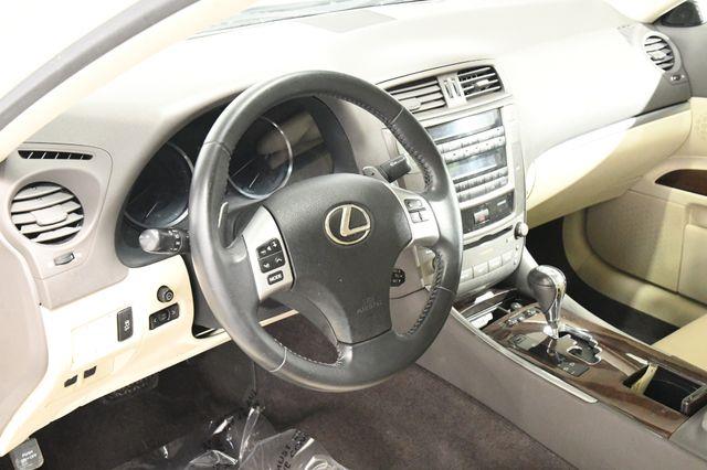 2013 Lexus IS 250 photo