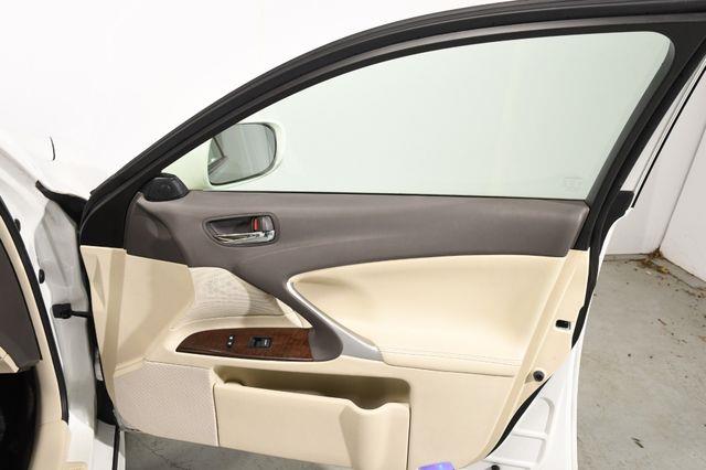 2013 Lexus IS 250 photo
