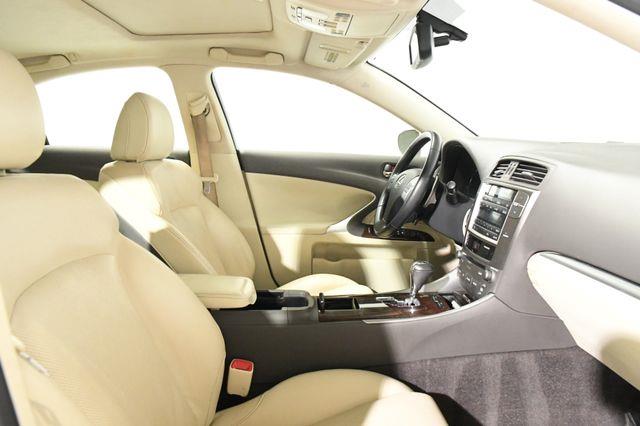 2013 Lexus IS 250 photo