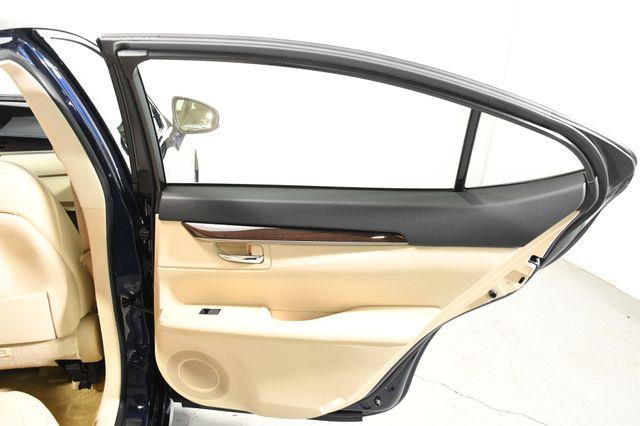 2013 Lexus ES 350 photo