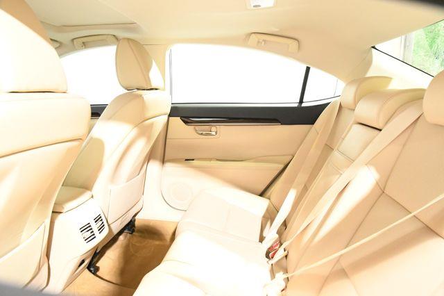 2013 Lexus ES 350 photo