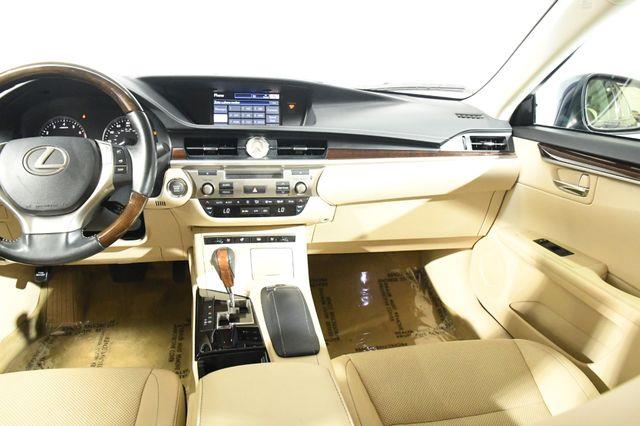 2013 Lexus ES 350 photo