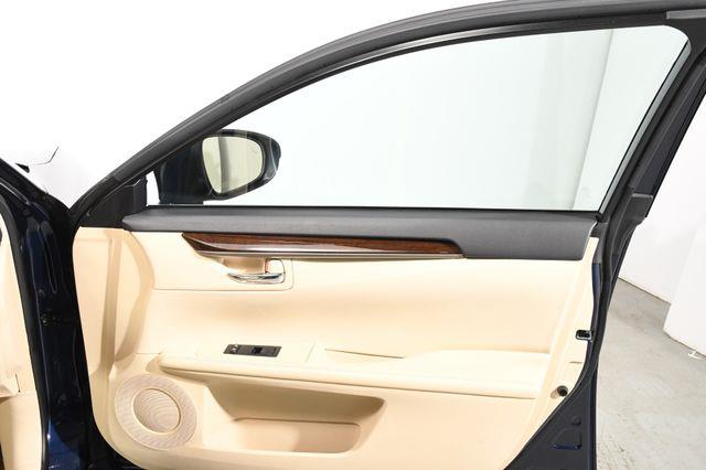 2013 Lexus ES 350 photo