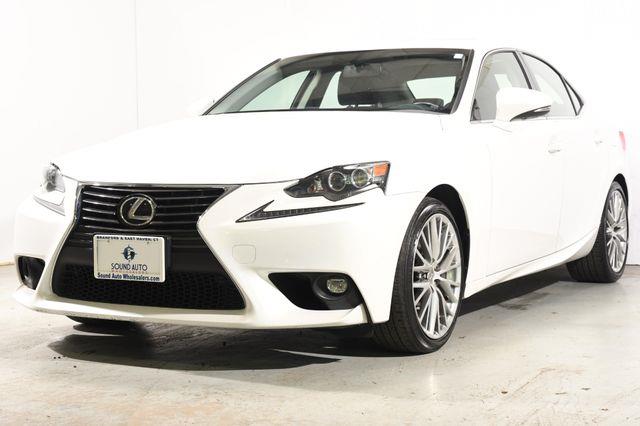 The 2016 Lexus IS 300 photos