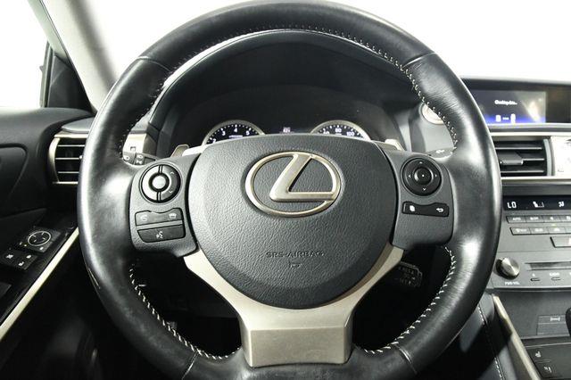 2016 Lexus IS 300 photo