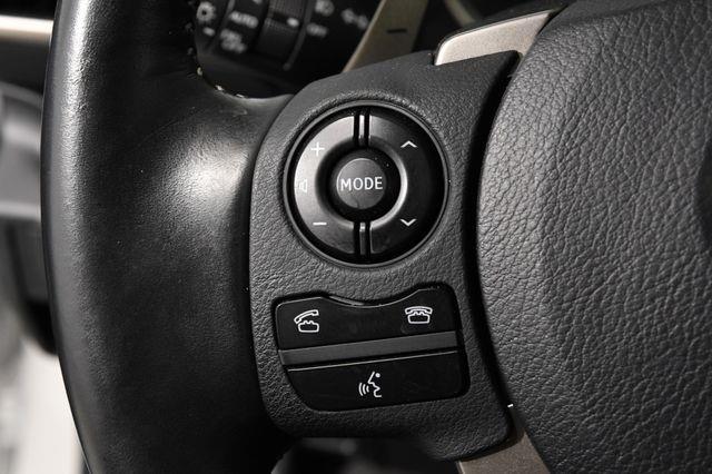 2016 Lexus IS 300 photo