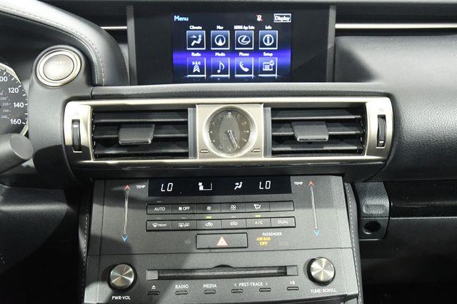 2016 Lexus IS 300 photo