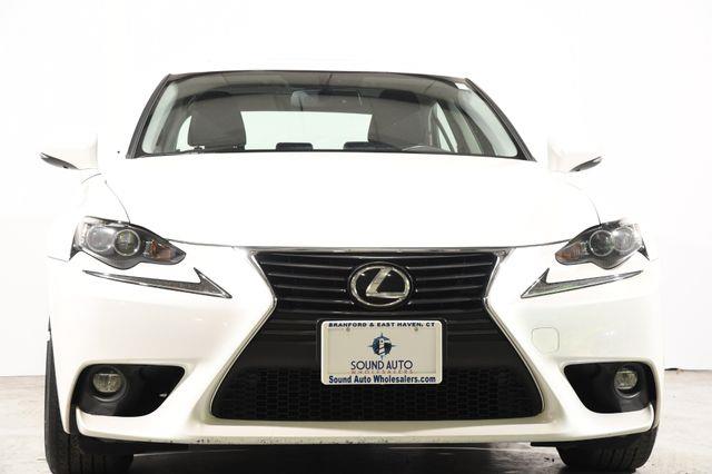 2016 Lexus IS 300 photo